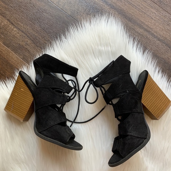 Strappy Wedge Heels - Picture 2 of 6